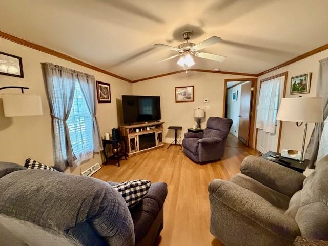 14 Paradise Street Gorham, NH 03581 - Photo 3 of 22