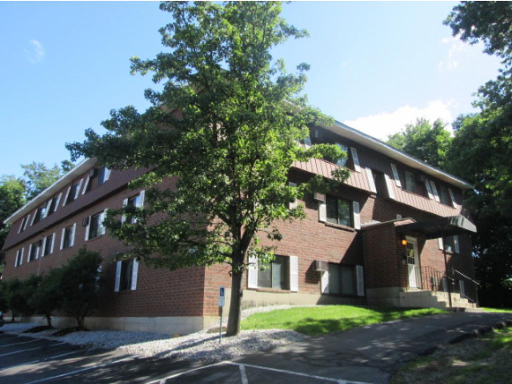 545 Calef Road, Unit 27 Manchester, NH 03103 - Photo 2 of 10