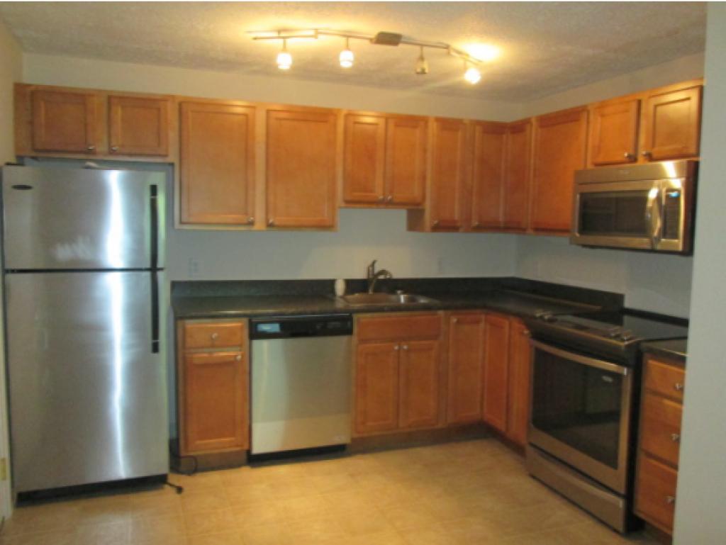 545 Calef Road, Unit 27 Manchester, NH 03103 - Photo 5 of 10