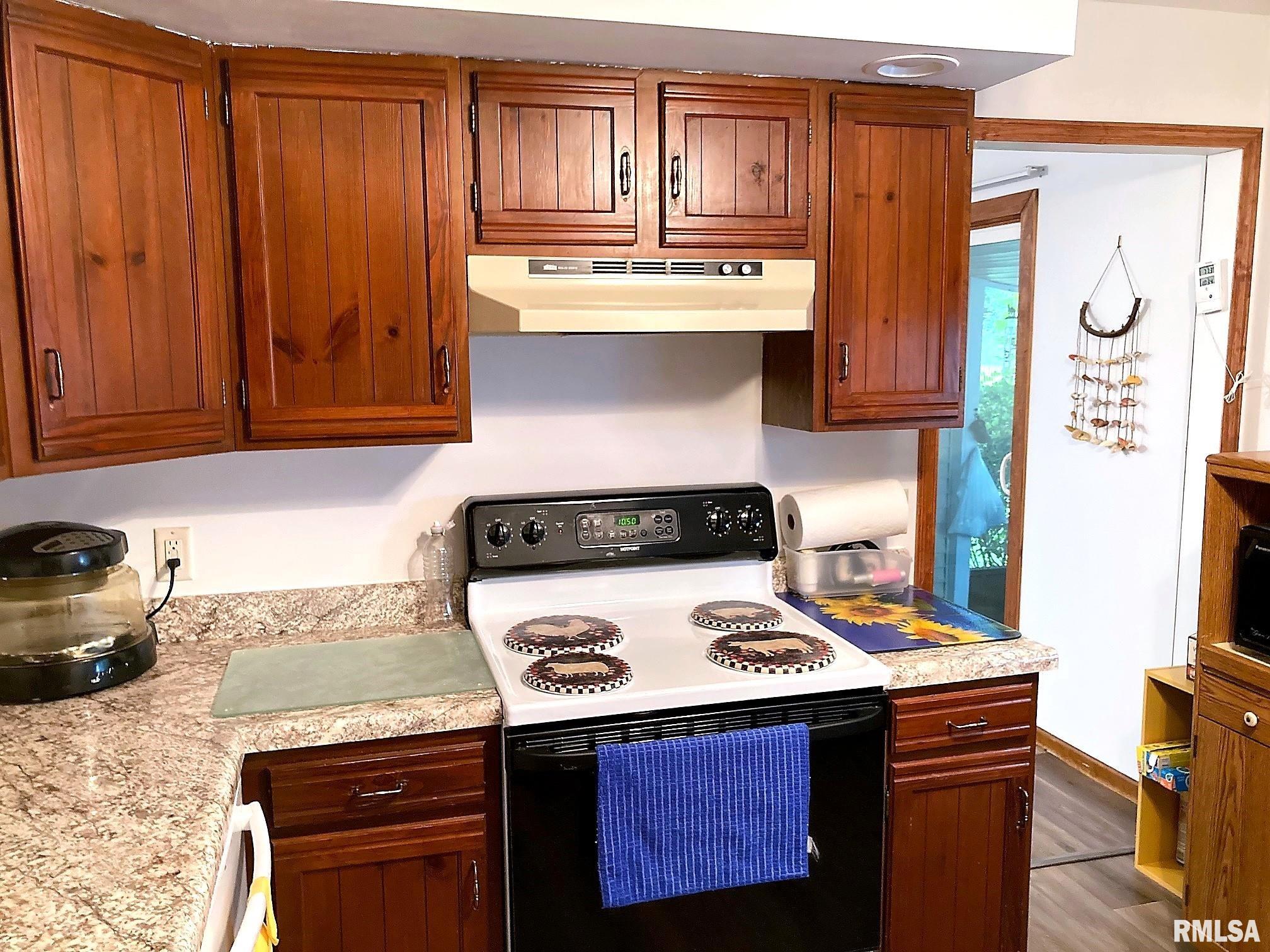 2208 Croydon Drive Springfield, IL 62703 - Photo 11 of 23 Gallery Image 11