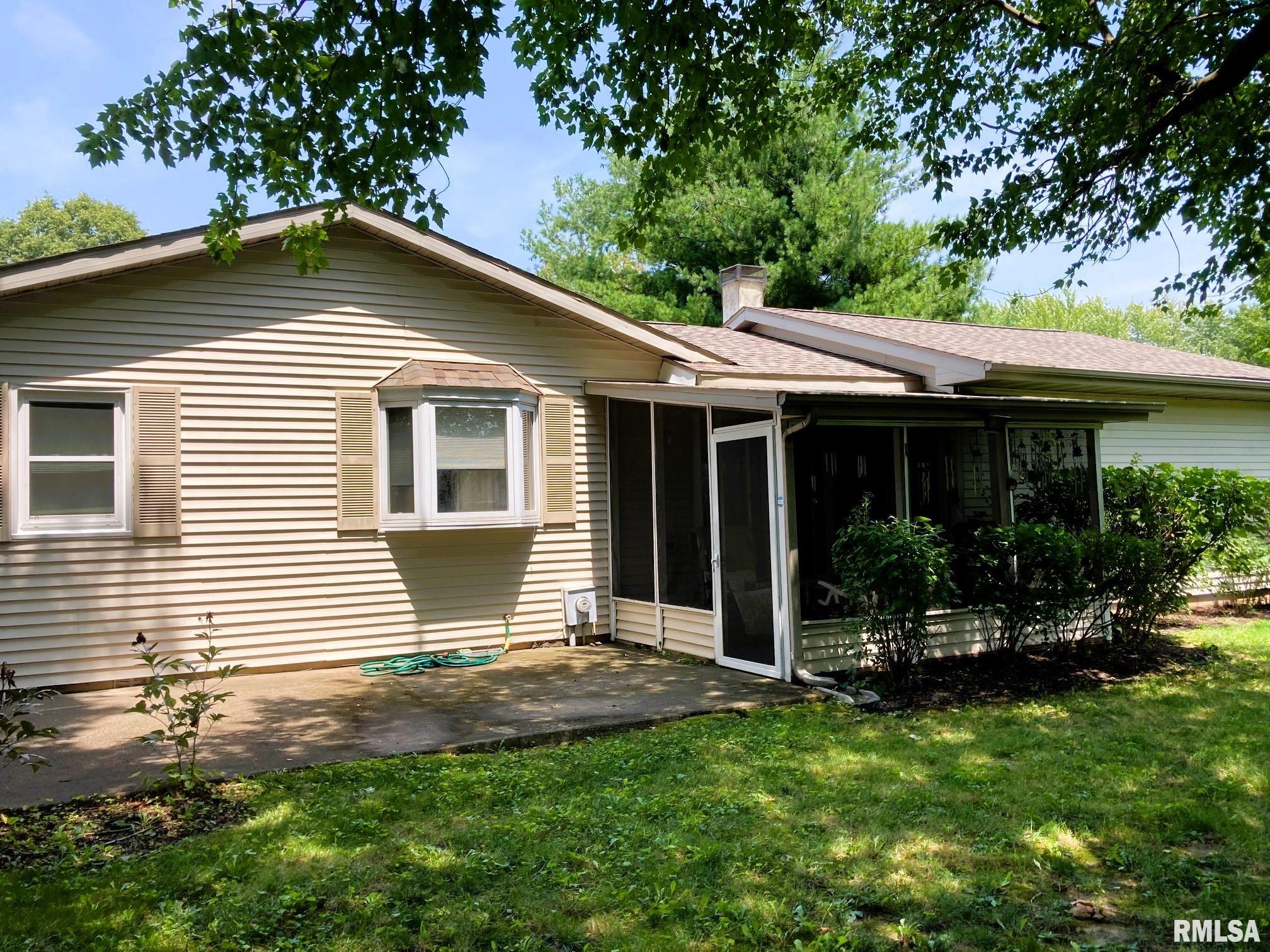 2208 Croydon Drive Springfield, IL 62703 - Photo 4 of 23 Gallery Image 4