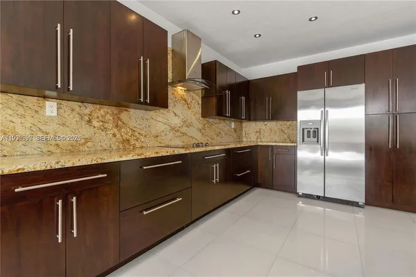 $6,500 | 7333 Northwest 108th Court, Doral, FL 33178