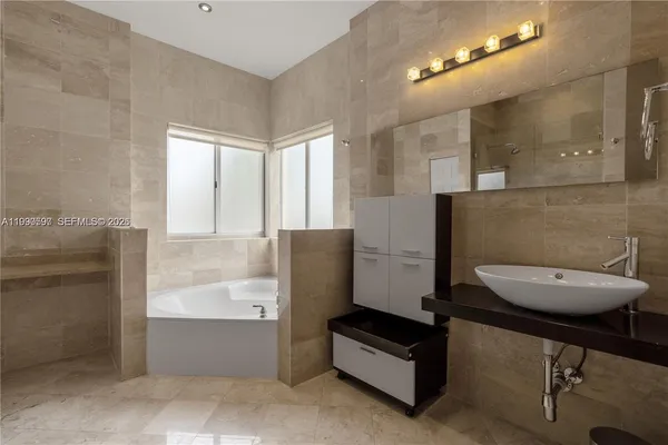 $6,500 | 7333 Northwest 108th Court, Doral, FL 33178