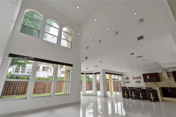 $6,500 | 7333 Northwest 108th Court, Doral, FL 33178