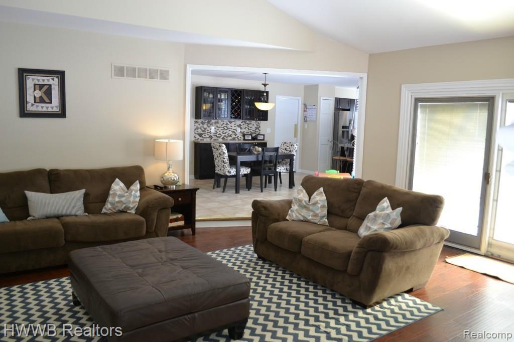 1545 Lomas Verdes Rochester Hills, MI 48306 - Photo 23 of 49