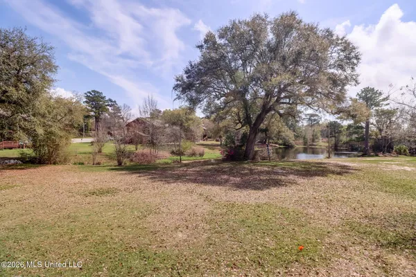 $84,000 | 114 Lakeside Villa, Unit B, Diamondhead, MS 39525