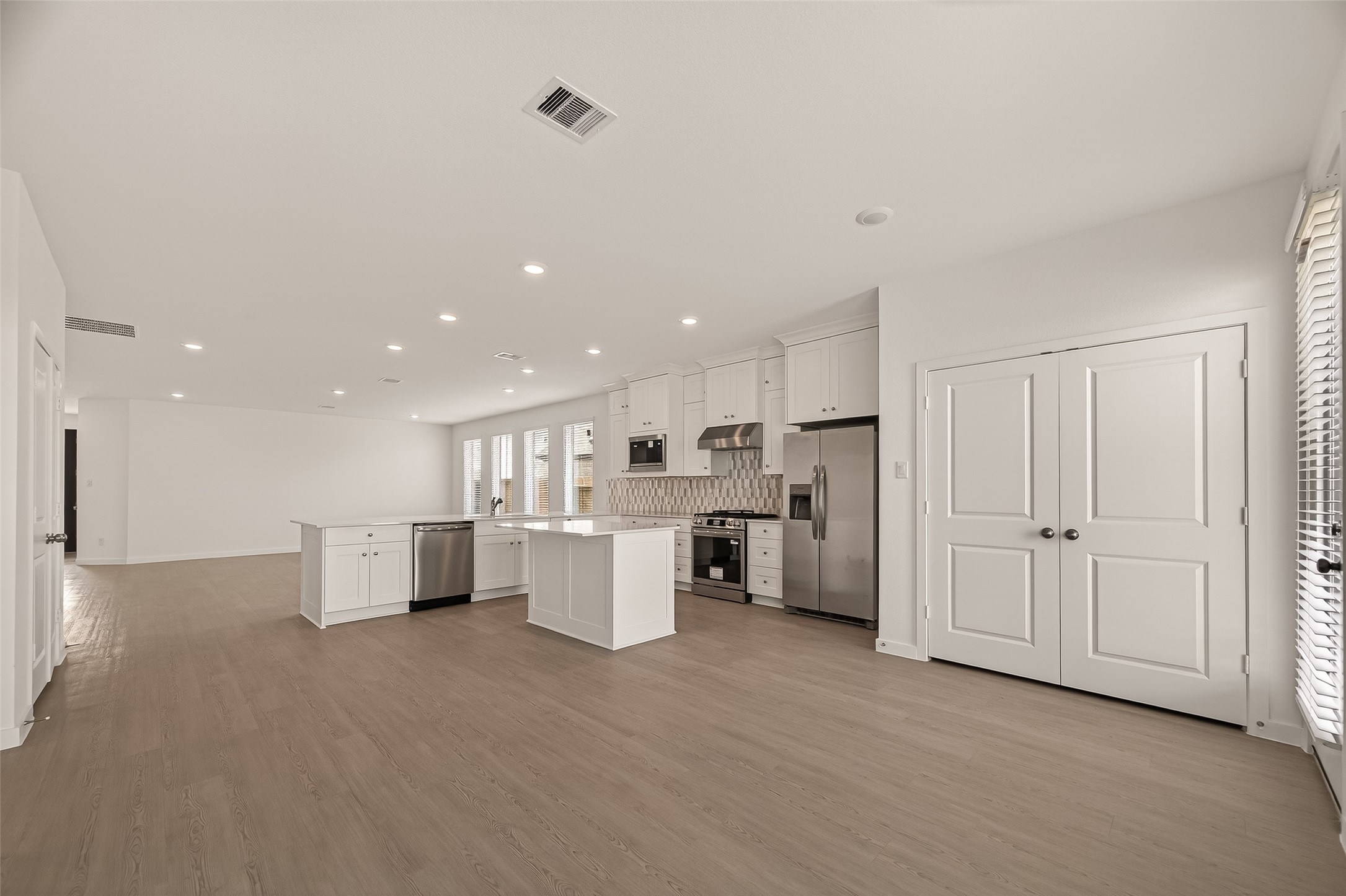 2511 American Ruby Drive Rosharon, TX 77583 - Photo 13 of 39