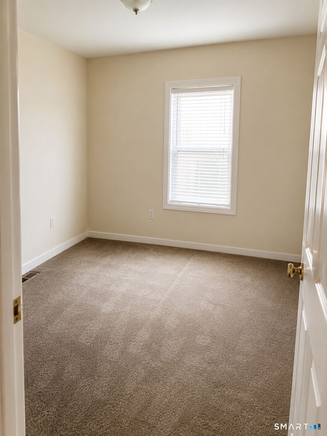18 North 3rd Street Meriden, CT 06451 - Photo 17 of 32