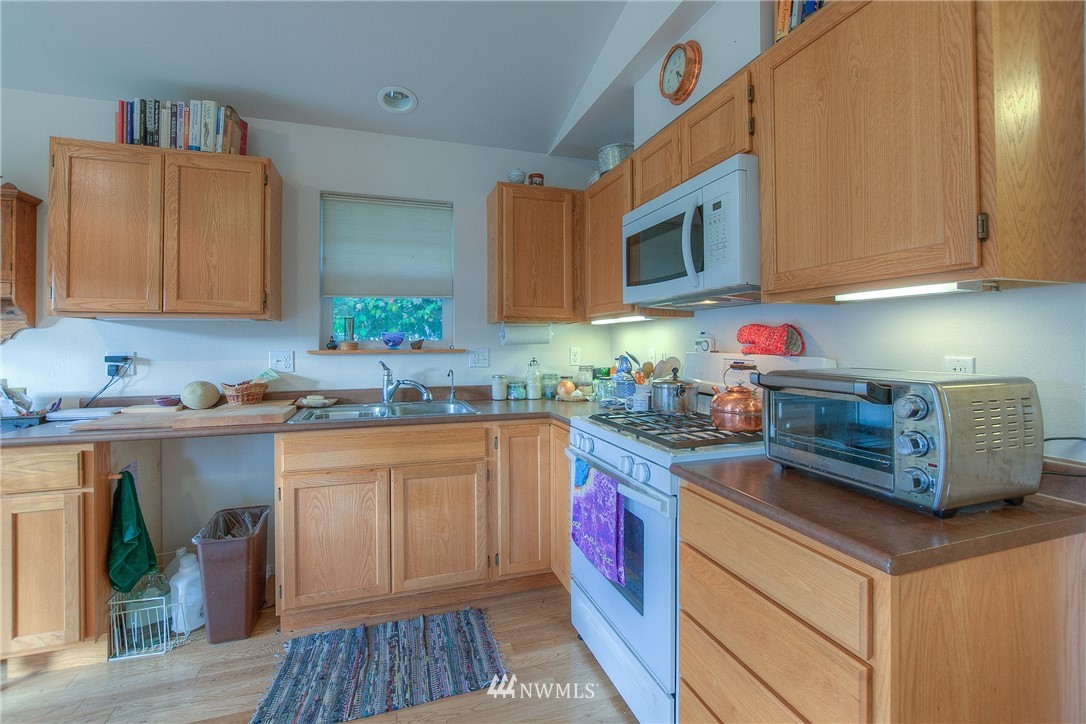 105 Rosehip Road Orcas Island, WA 98245 - Photo 10 of 18 Gallery Image 10
