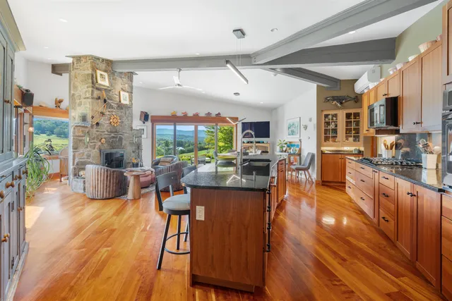 $2,195,000 | 32 Steep Hill Road, Wilmington, VT 05363