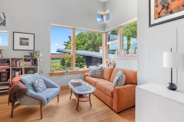 $2,195,000 | 32 Steep Hill Road, Wilmington, VT 05363