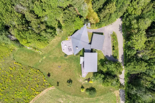 $2,195,000 | 32 Steep Hill Road, Wilmington, VT 05363