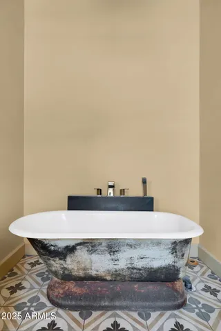 a view of a room with an empty space