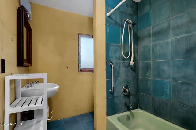 $1,050,000 | 207 East University Boulevard, Tucson, AZ 85705