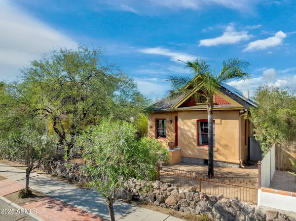 $985,000 | 207 East University Boulevard, Tucson, AZ 85705