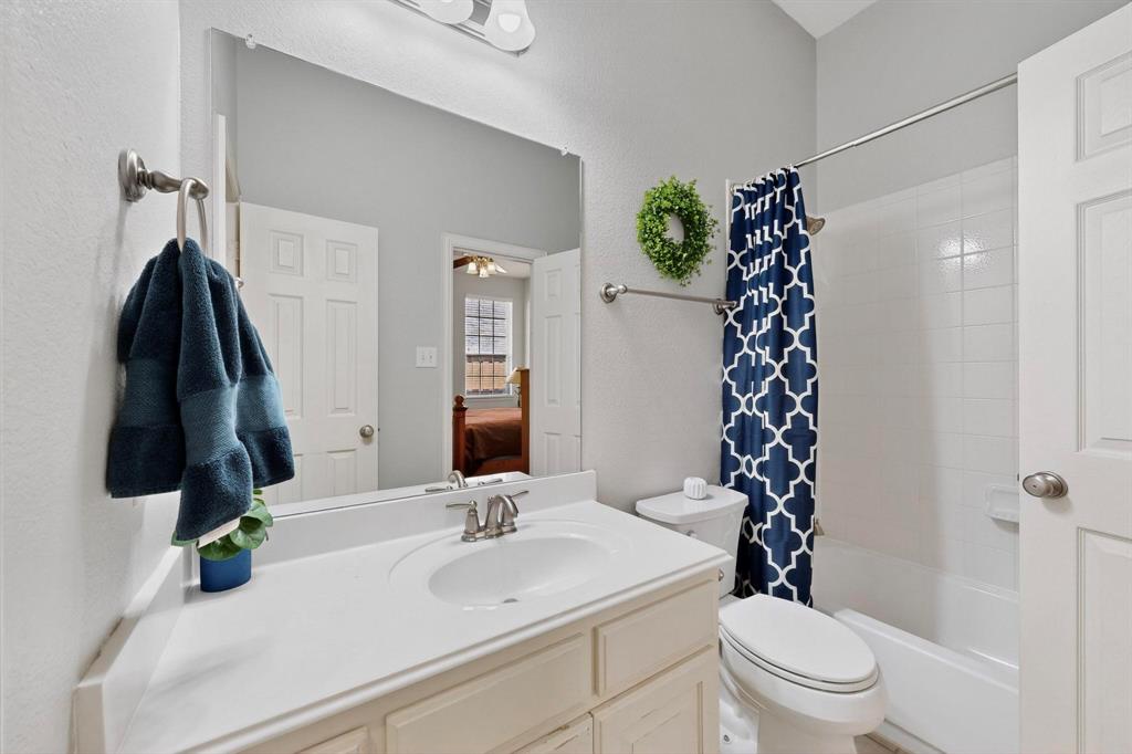 1240 Wedgewood Drive Forney, TX 75126 - Photo 18 of 40 downstairs full bathroom