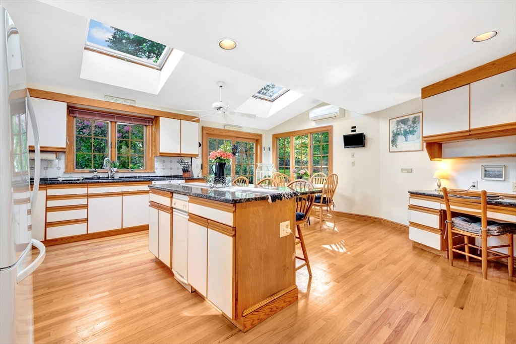 98 Spring Avenue Arlington, MA 02476 - Photo 24 of 38 Gallery Image 24