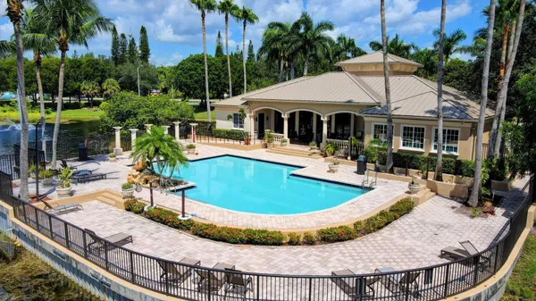 $3,000 | 1400 Crestwood Court South, Unit 1402, Royal Palm Beach, FL 33411