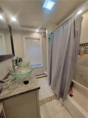 $1,900 | 6 Osborn Street, Unit 1, Providence, RI 02908