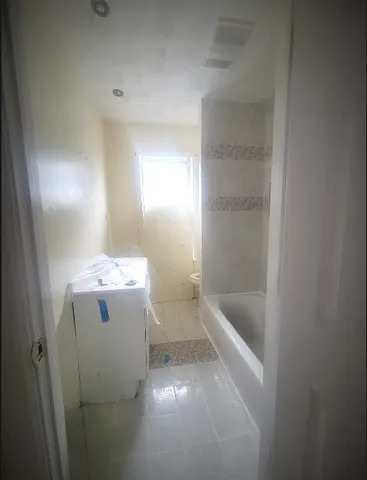 $1,900 | 6 Osborn Street, Unit 1, Providence, RI 02908