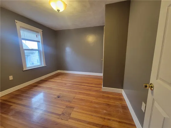 $2,300 | 6 Osborn Street, Unit 3, Providence, RI 02908