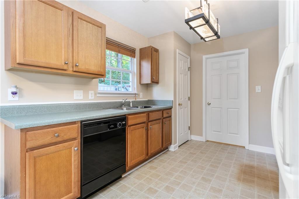 906 Creek Ridge Road Greensboro, NC 27406 - Photo 10 of 29 Gallery Image 10