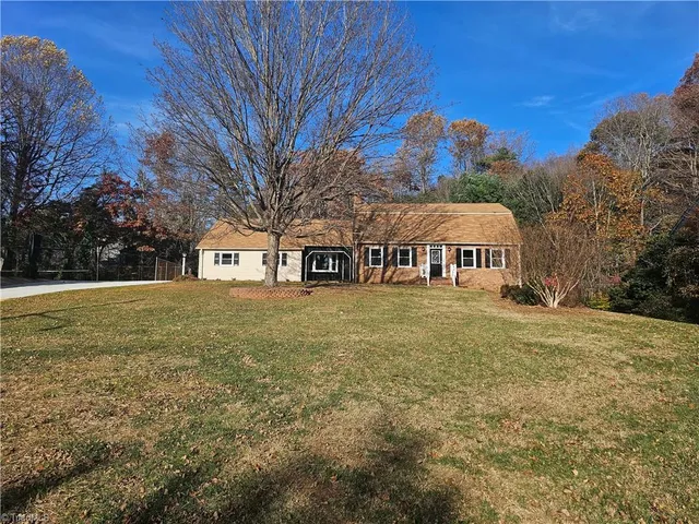 $799,900 | 3721 Herchel Lane, Winston-Salem, NC 27106