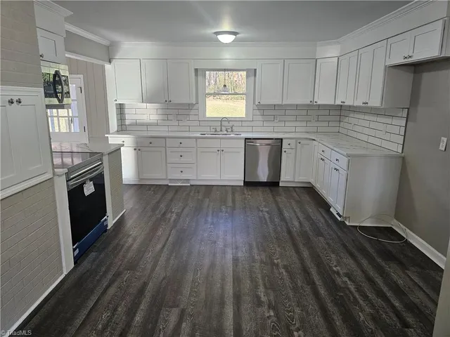 $799,900 | 3721 Herchel Lane, Winston-Salem, NC 27106