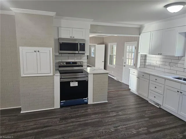 $799,900 | 3721 Herchel Lane, Winston-Salem, NC 27106