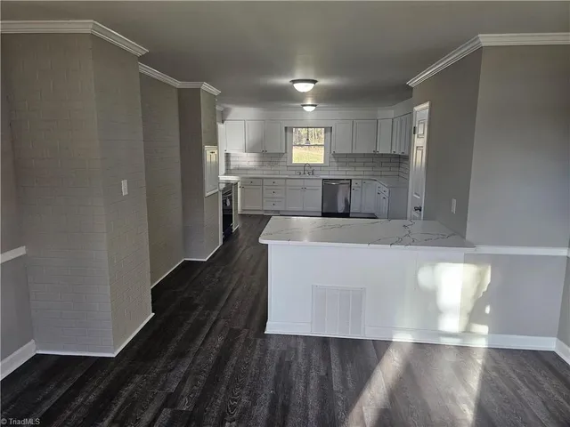 $799,900 | 3721 Herchel Lane, Winston-Salem, NC 27106