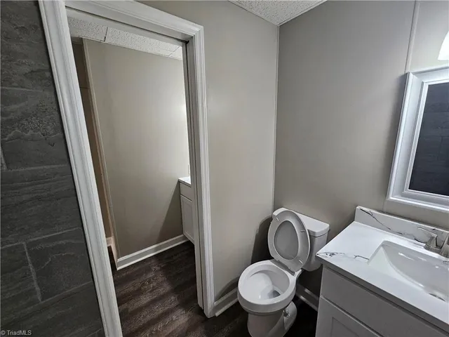 $799,900 | 3721 Herchel Lane, Winston-Salem, NC 27106