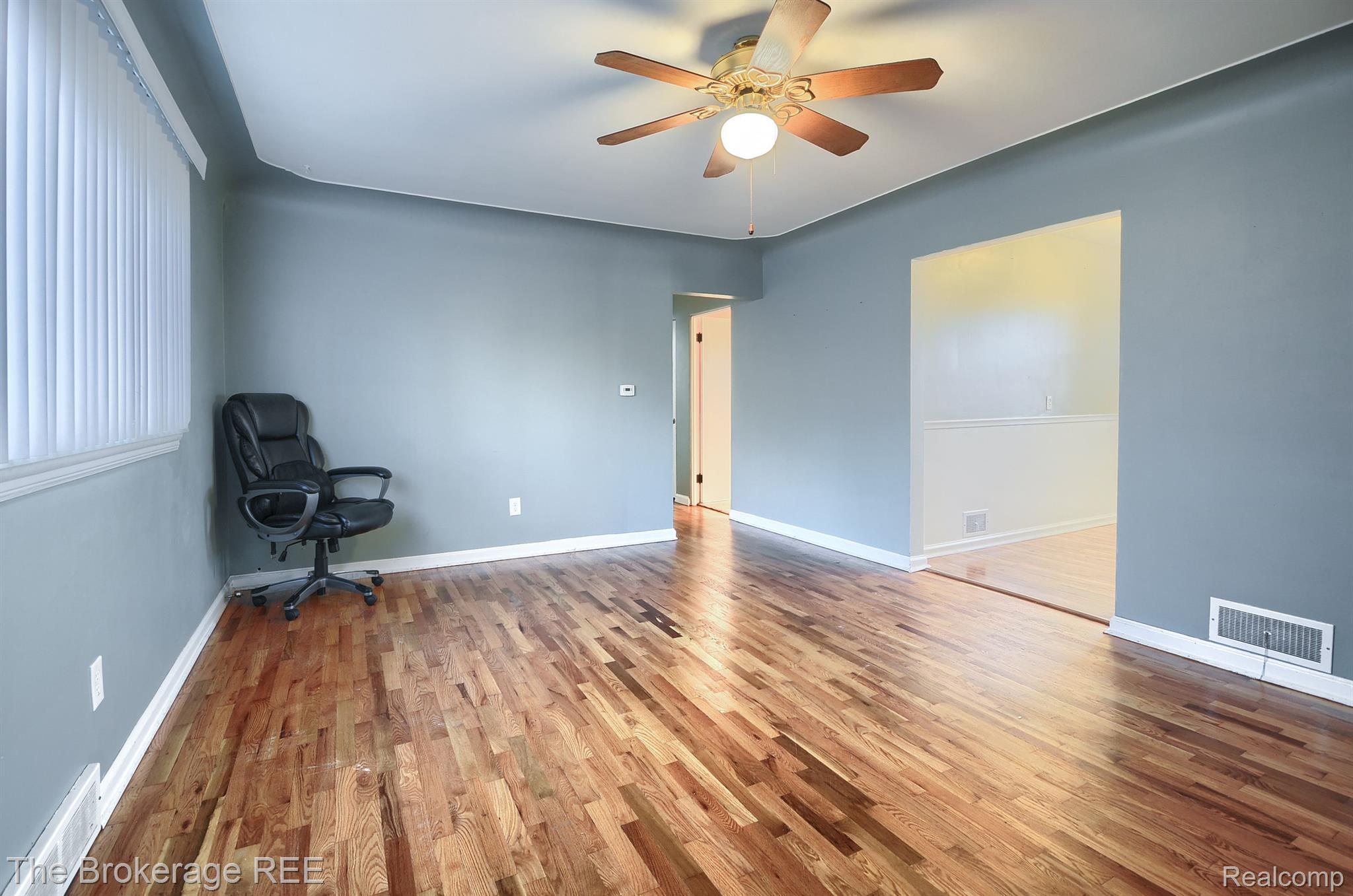 2051 Covert Road Burton, MI 48509 - Photo 19 of 35 Gallery Image 19
