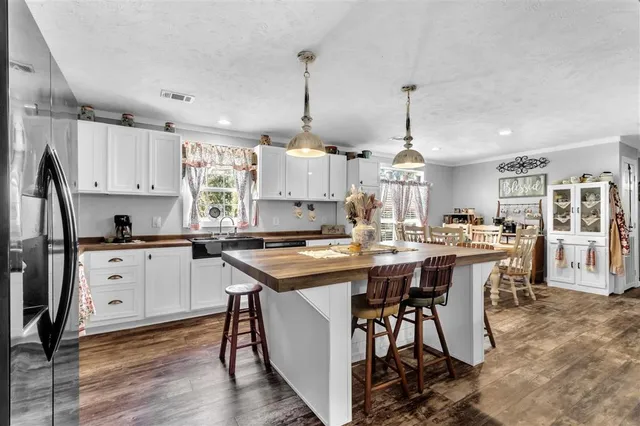 $220,000 | 282 Holbrook Park Road, Dequincy, LA 70633