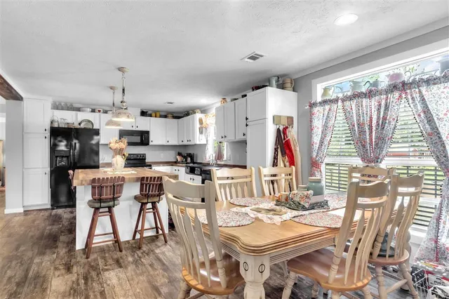 $220,000 | 282 Holbrook Park Road, Dequincy, LA 70633