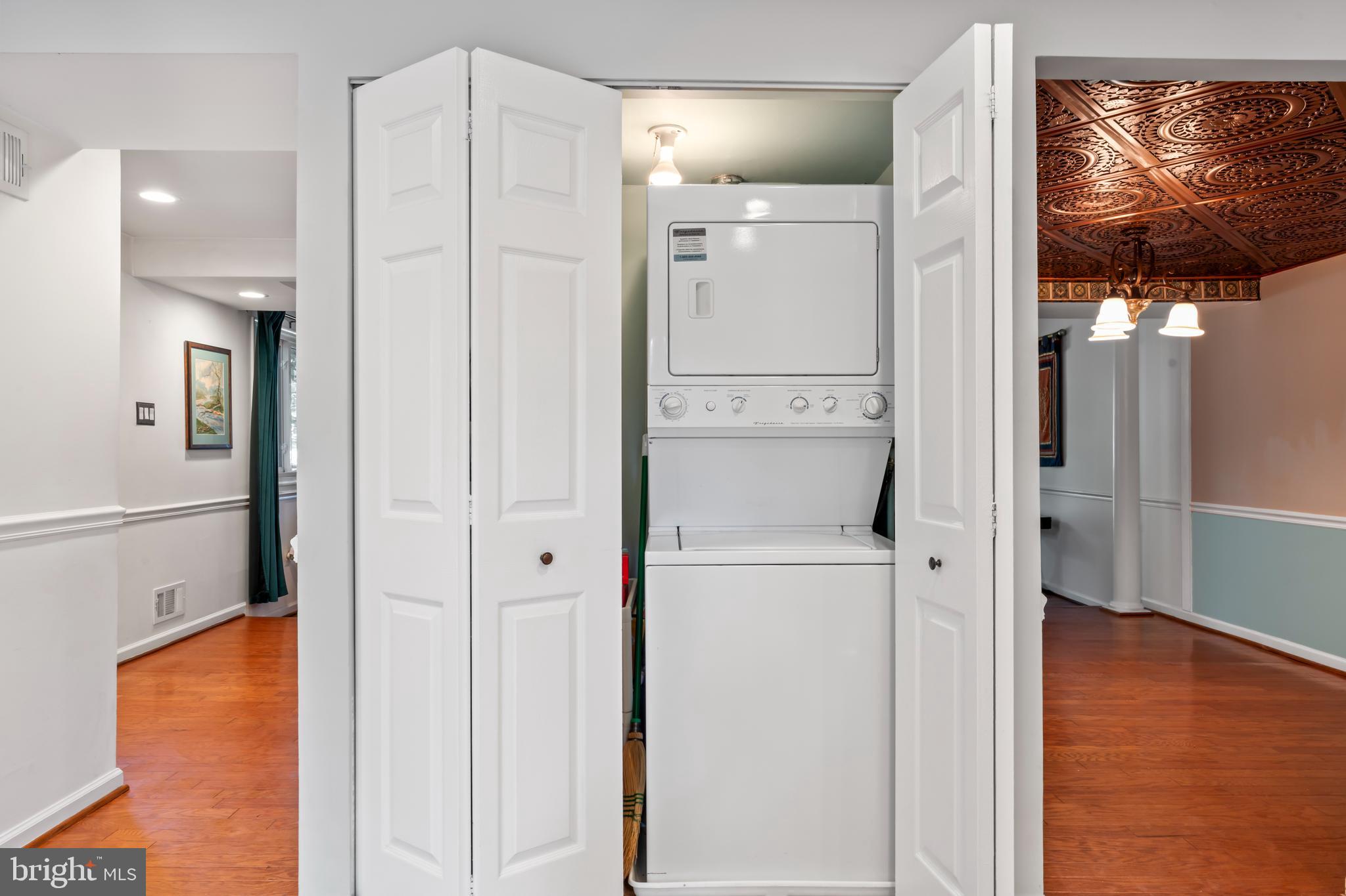 101 Hayloft Circle Sterling, VA 20164 - Photo 16 of 39 a view of bathroom