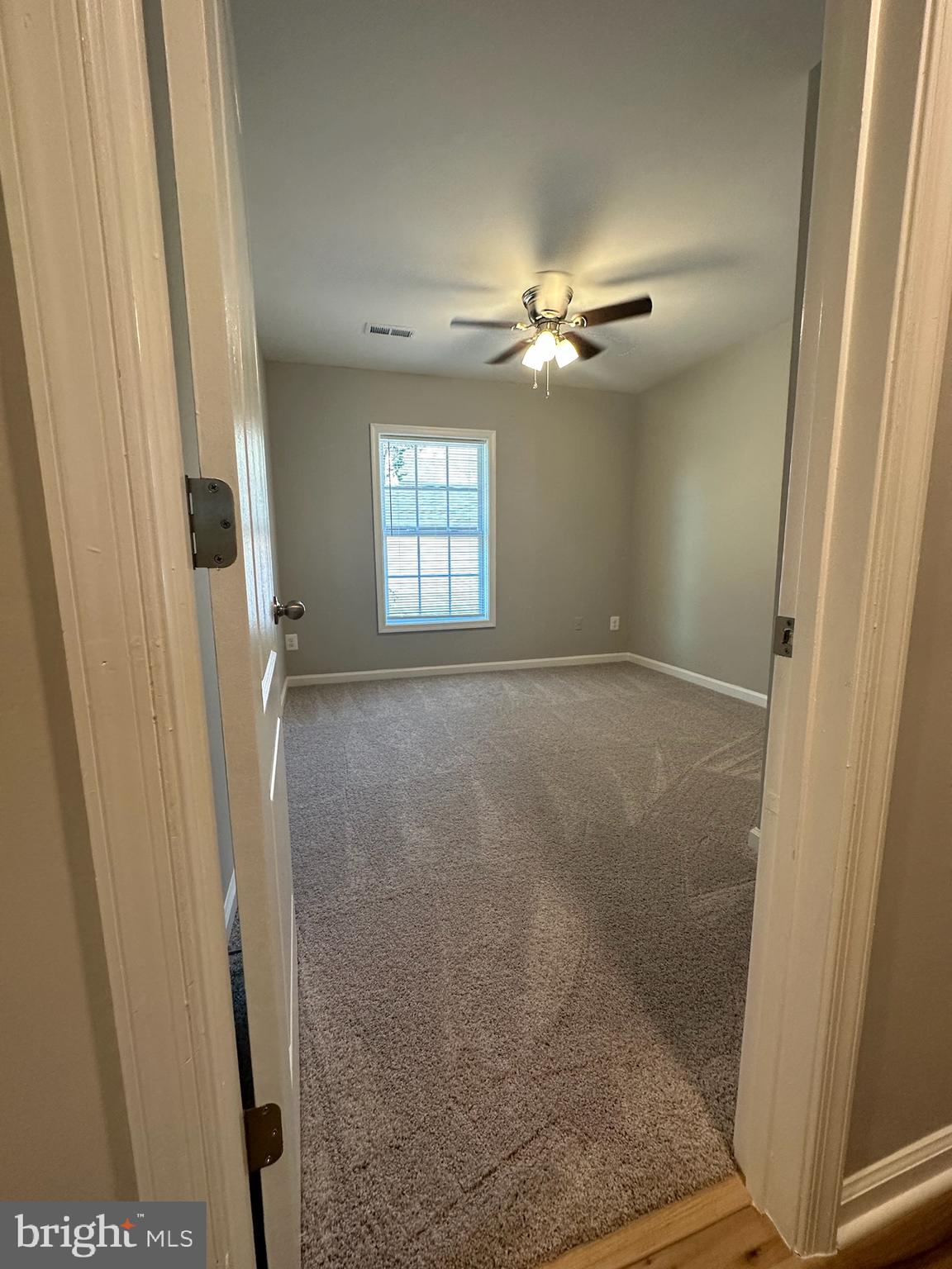 8012 Rugby Road Manassas Park, VA 20111 - Photo 23 of 37