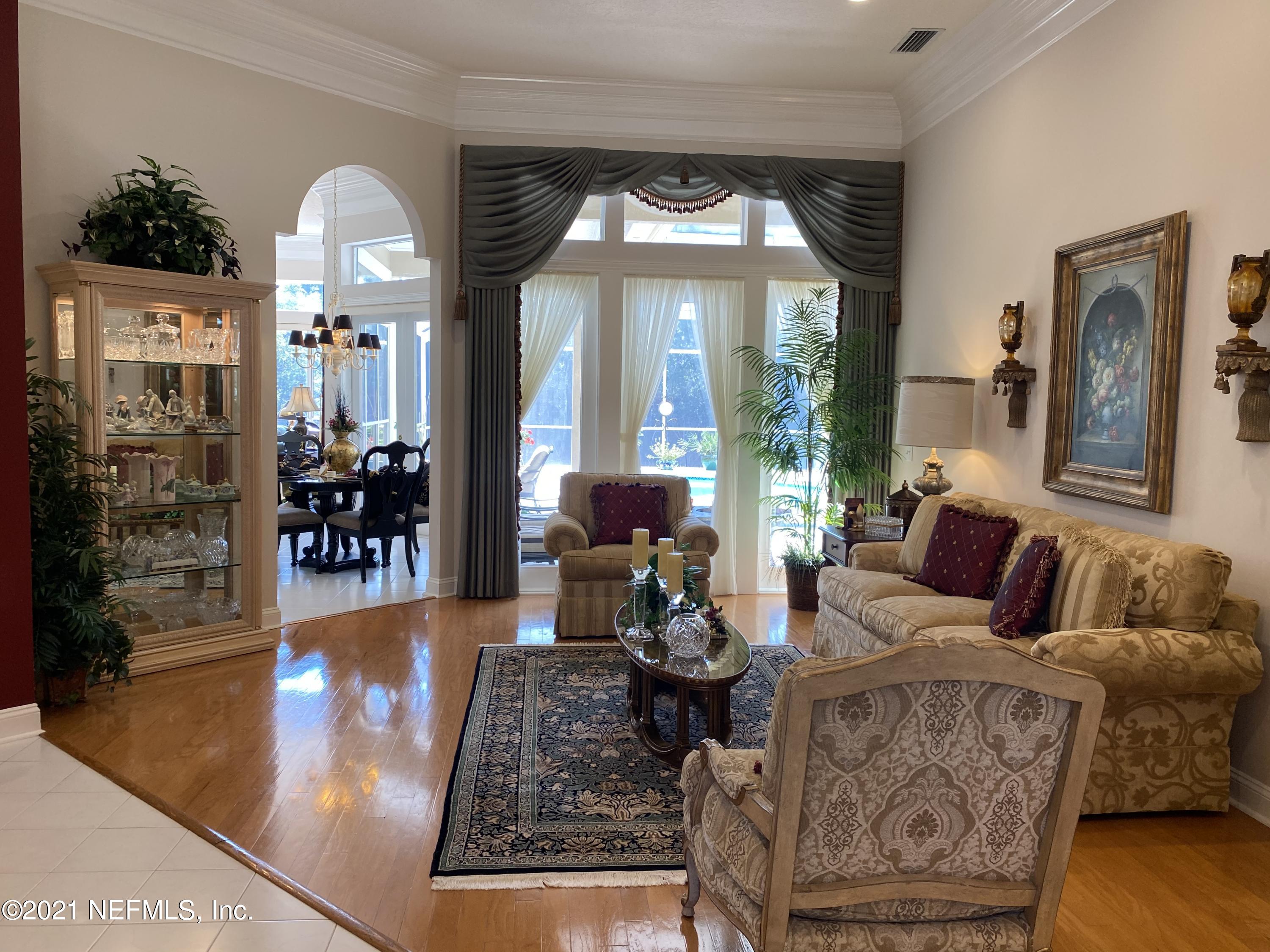 8318 Riding Club Road, Unit 13 Jacksonville, FL 32256 - Photo 3 of 20 IMG_1009 (1)