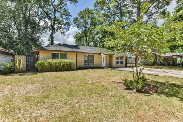 $1,700 | 7106 Pinetex Drive, Humble, TX 77396