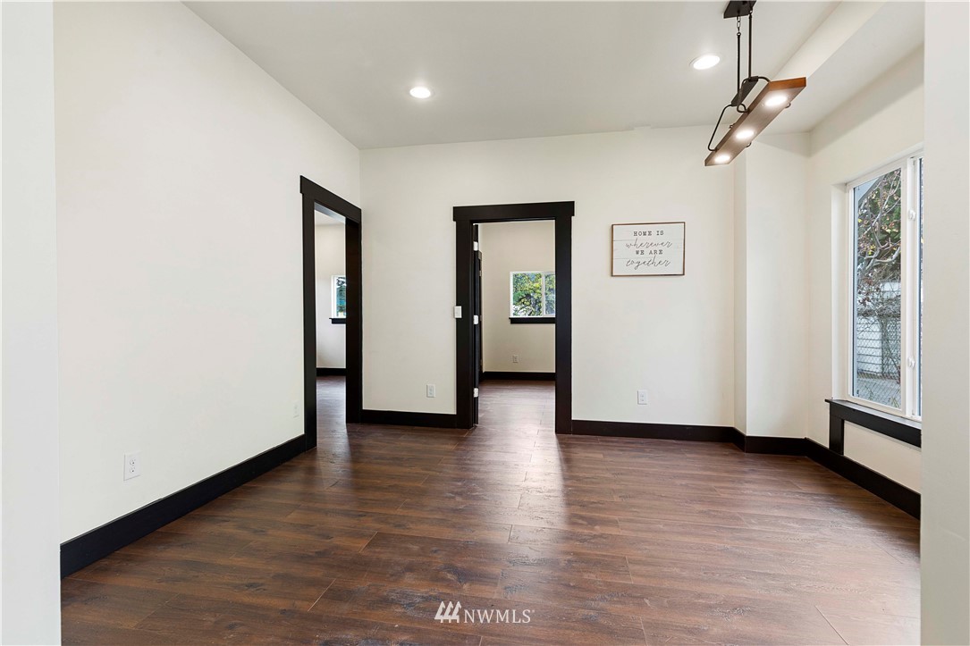 731 North 88th Street Seattle, WA 98103 - Photo 8 of 35