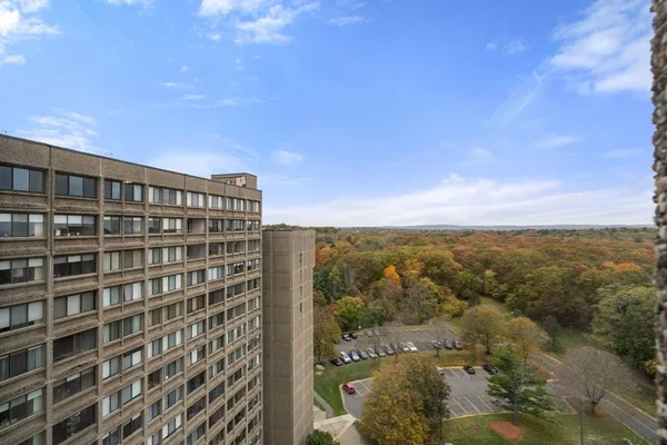 $563,000 | 250 Hammond Pond Parkway, Unit 1604N, Newton, MA 02467