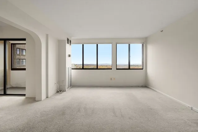 $578,000 | 250 Hammond Pond Parkway, Unit 1604N, Newton, MA 02467