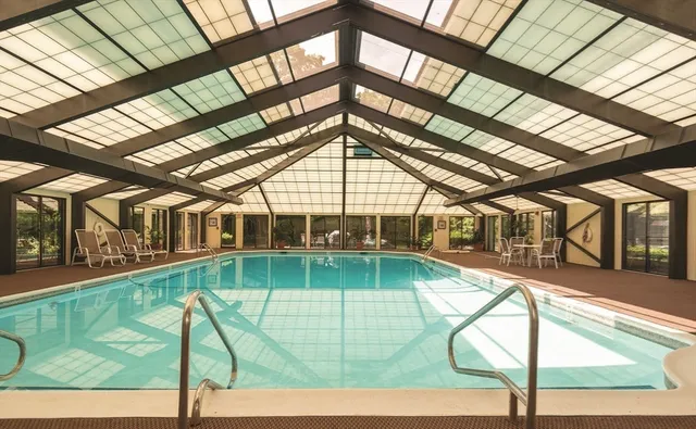 $578,000 | 250 Hammond Pond Parkway, Unit 1604N, Newton, MA 02467