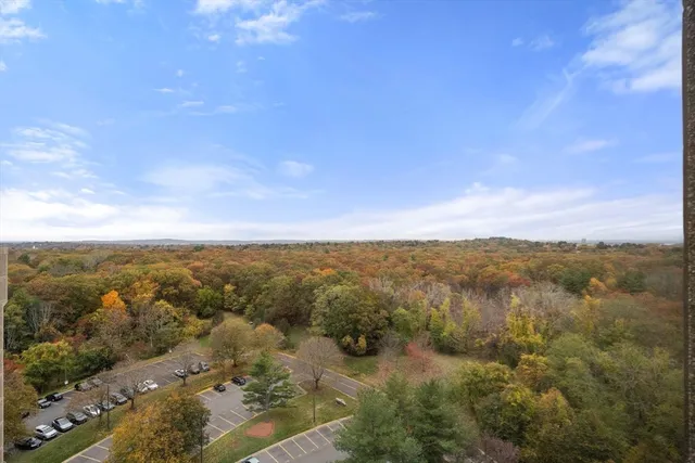 $578,000 | 250 Hammond Pond Parkway, Unit 1604N, Newton, MA 02467