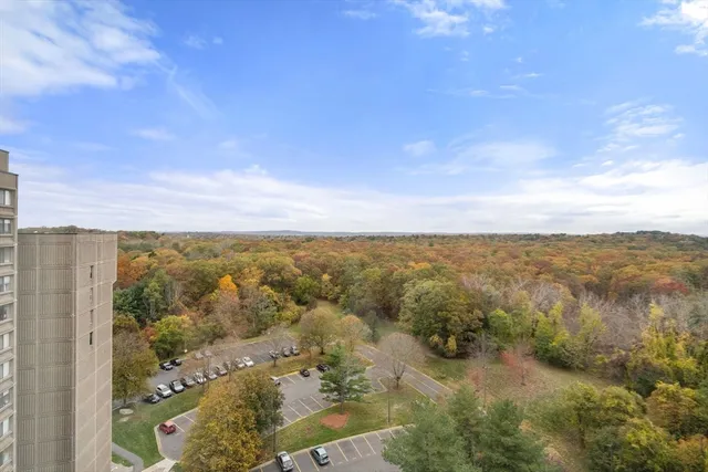 $578,000 | 250 Hammond Pond Parkway, Unit 1604N, Newton, MA 02467