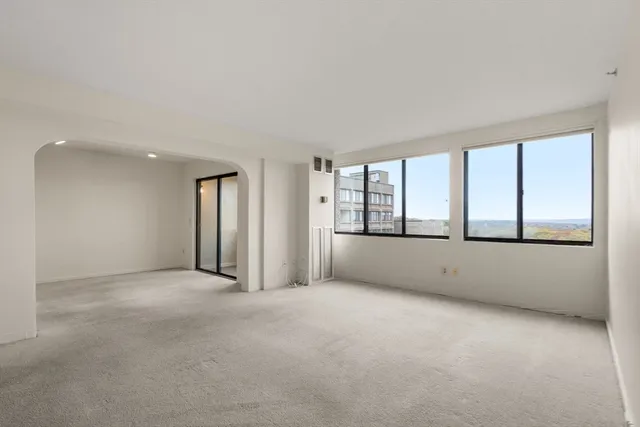 $578,000 | 250 Hammond Pond Parkway, Unit 1604N, Newton, MA 02467