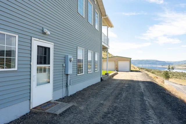 $650,000 | 42100 Deer Meadow Drive, Davenport, WA 99122