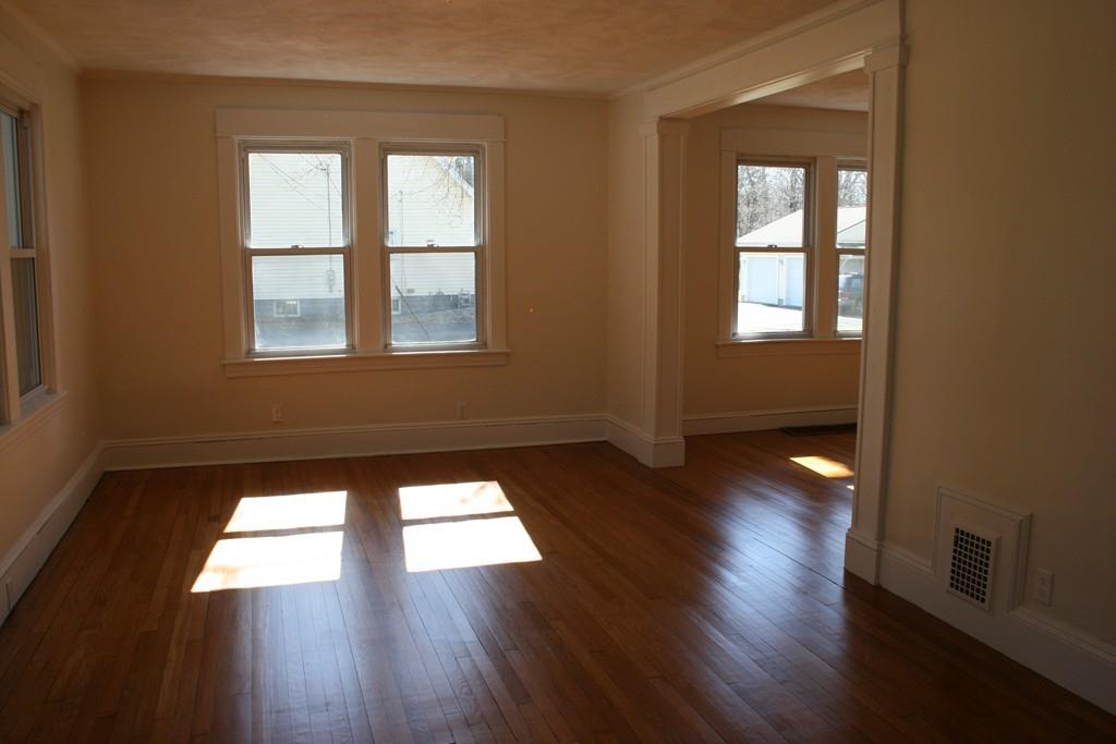 669 Amostown Road West Springfield, MA 01089 - Photo 5 of 39