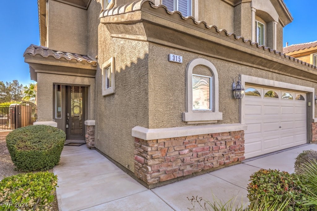 315 Foster Springs Road Las Vegas, NV 89148 - Photo 4 of 47