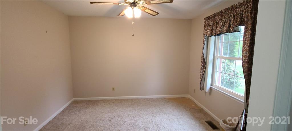 401 Shiloh Road Troy, NC 27371 - Photo 5 of 34 Gallery Image 5