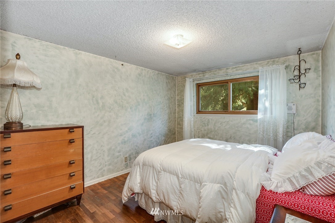 14918 Southeast Allen Road Bellevue, WA 98006 - Photo 16 of 26 Gallery Image 16